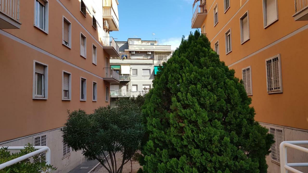 Apartamento Bed&BookofRoma Exterior foto